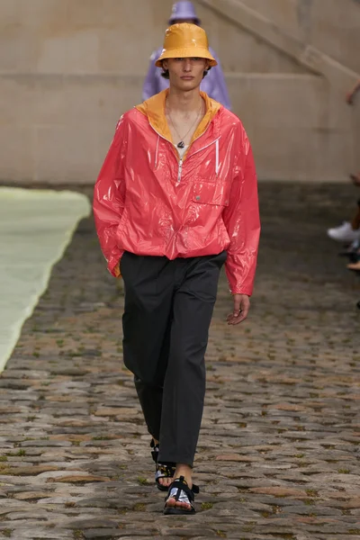 Look 29